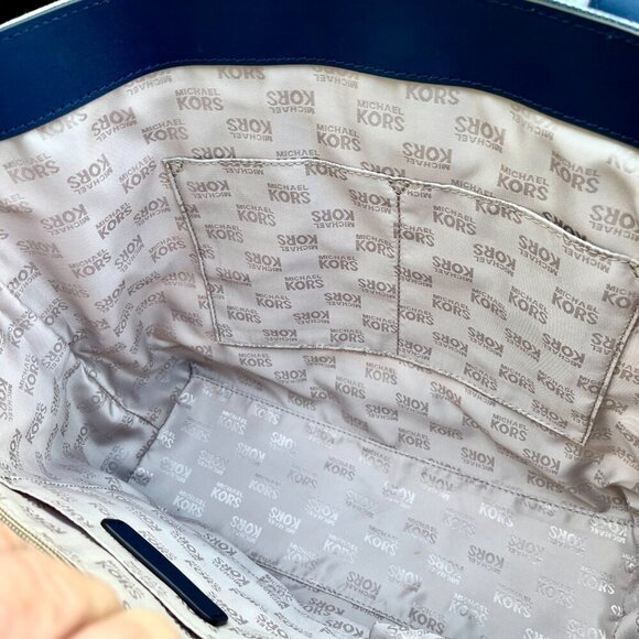 Michael Kors Fulton Striped Canvas Navy & White  Glamorous  Tote NWOT - Picture 11 of 12